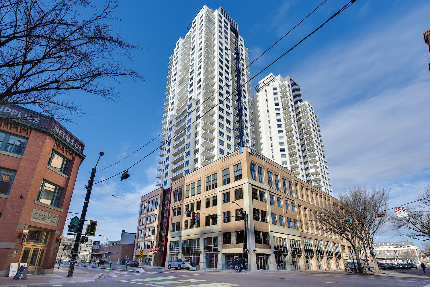 Property main image